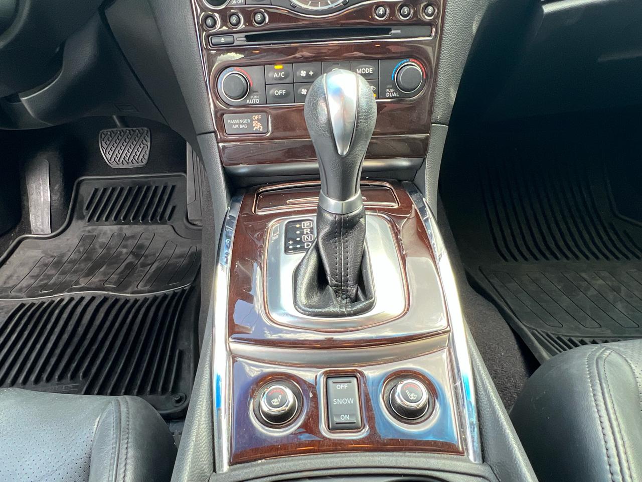 Infiniti G37 Sedan 4dr x AWD 2012