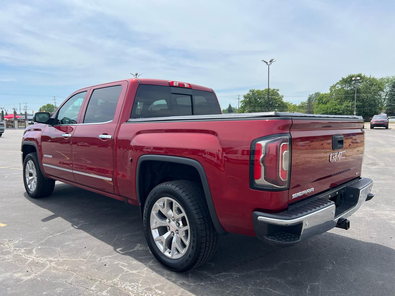 GMC Sierra 1500 4WD Crew Cab 143.5" SLT 2018