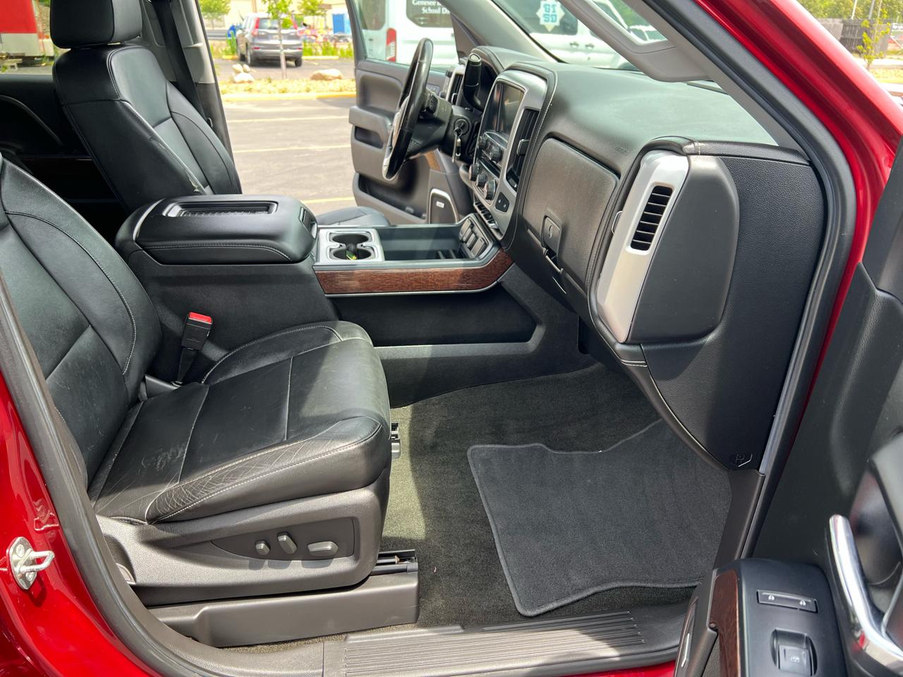 GMC Sierra 1500 4WD Crew Cab 143.5" SLT 2018