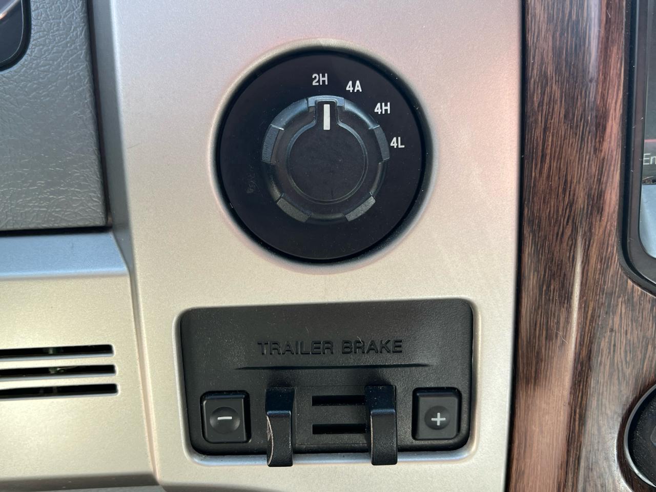 Ford F-150 Lariat SuperCrew 6.5-ft Box 4WD 2013