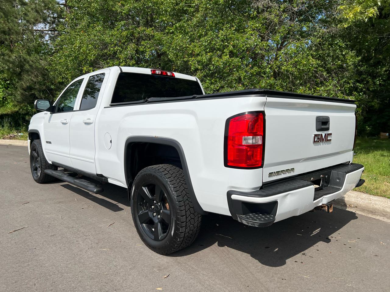 GMC Sierra 1500 4WD Double Cab 147" Elevation 2017