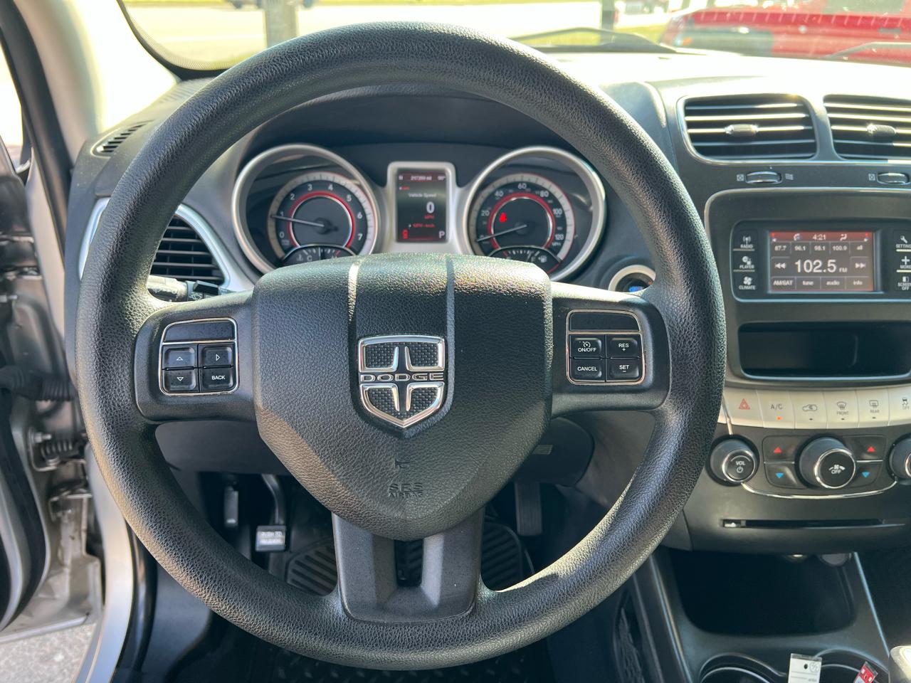 Dodge Journey FWD 4dr Mainstreet 2011