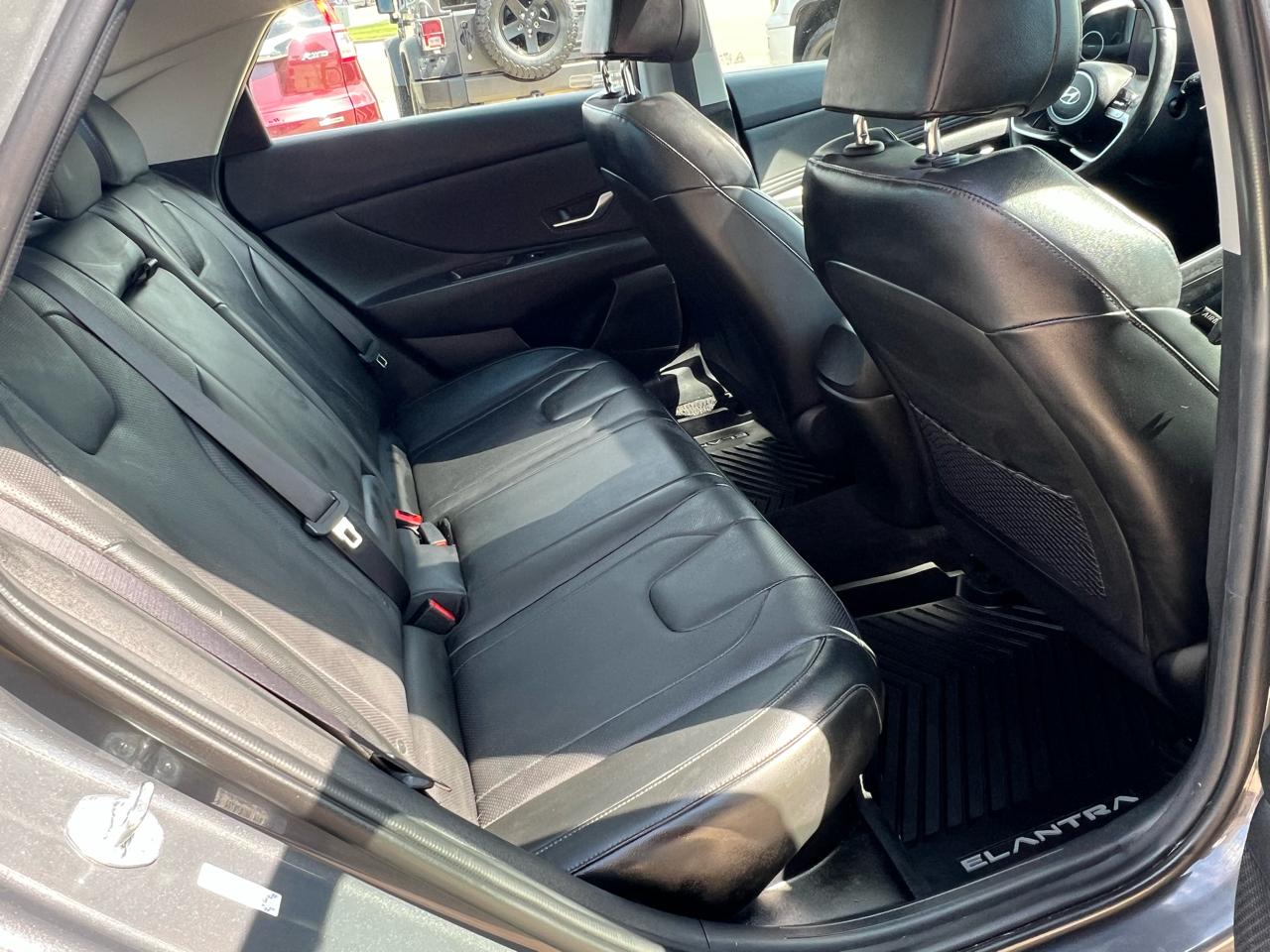 Hyundai Elantra Hybrid Limited DCT 2023
