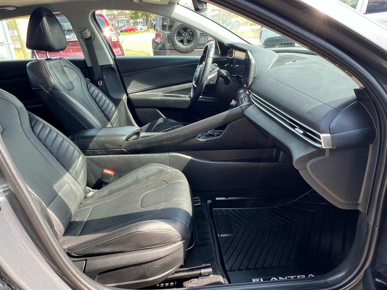 Hyundai Elantra Hybrid Limited DCT 2023