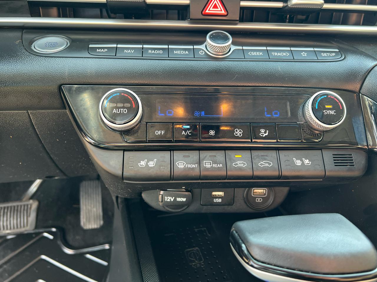 Hyundai Elantra Hybrid Limited DCT 2023