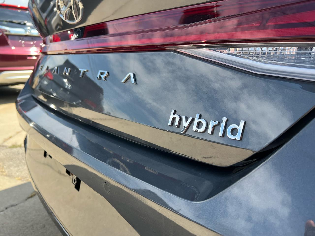 Hyundai Elantra Hybrid Limited DCT 2023