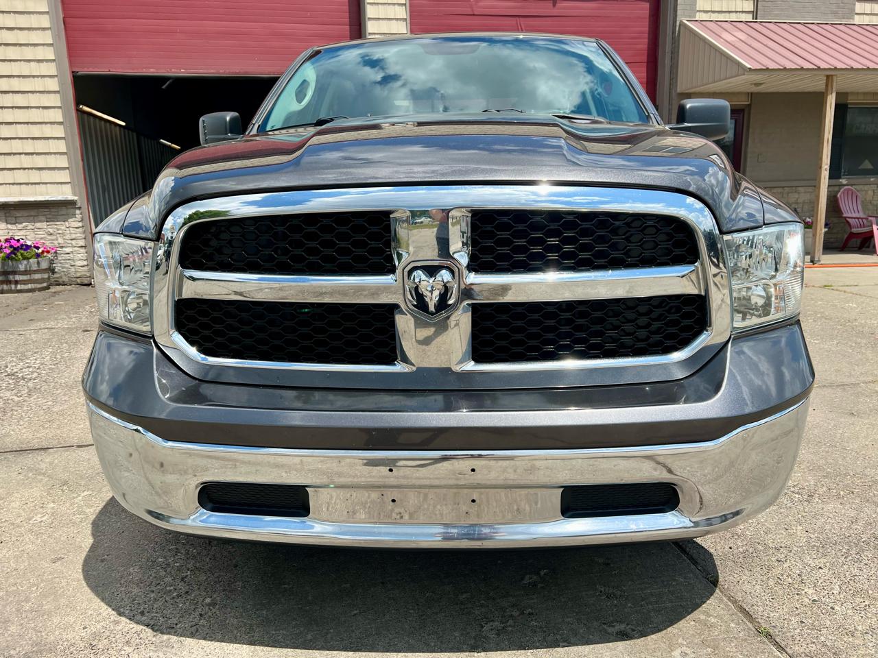 RAM 1500 Classic SLT 4x4 Crew Cab 6'4" Box 2019