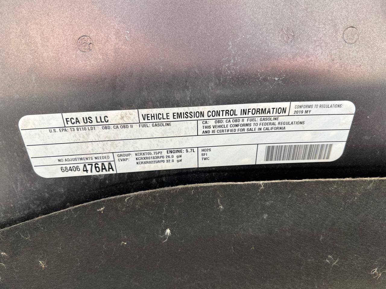 RAM 1500 Classic SLT 4x4 Crew Cab 6'4" Box 2019