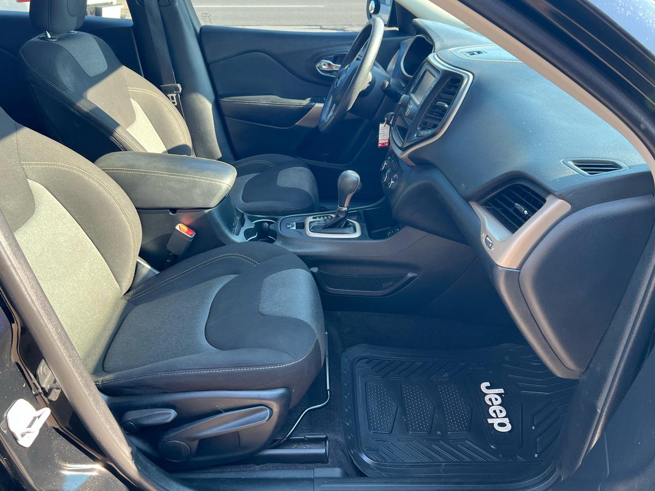 Jeep Cherokee Sport FWD 2018