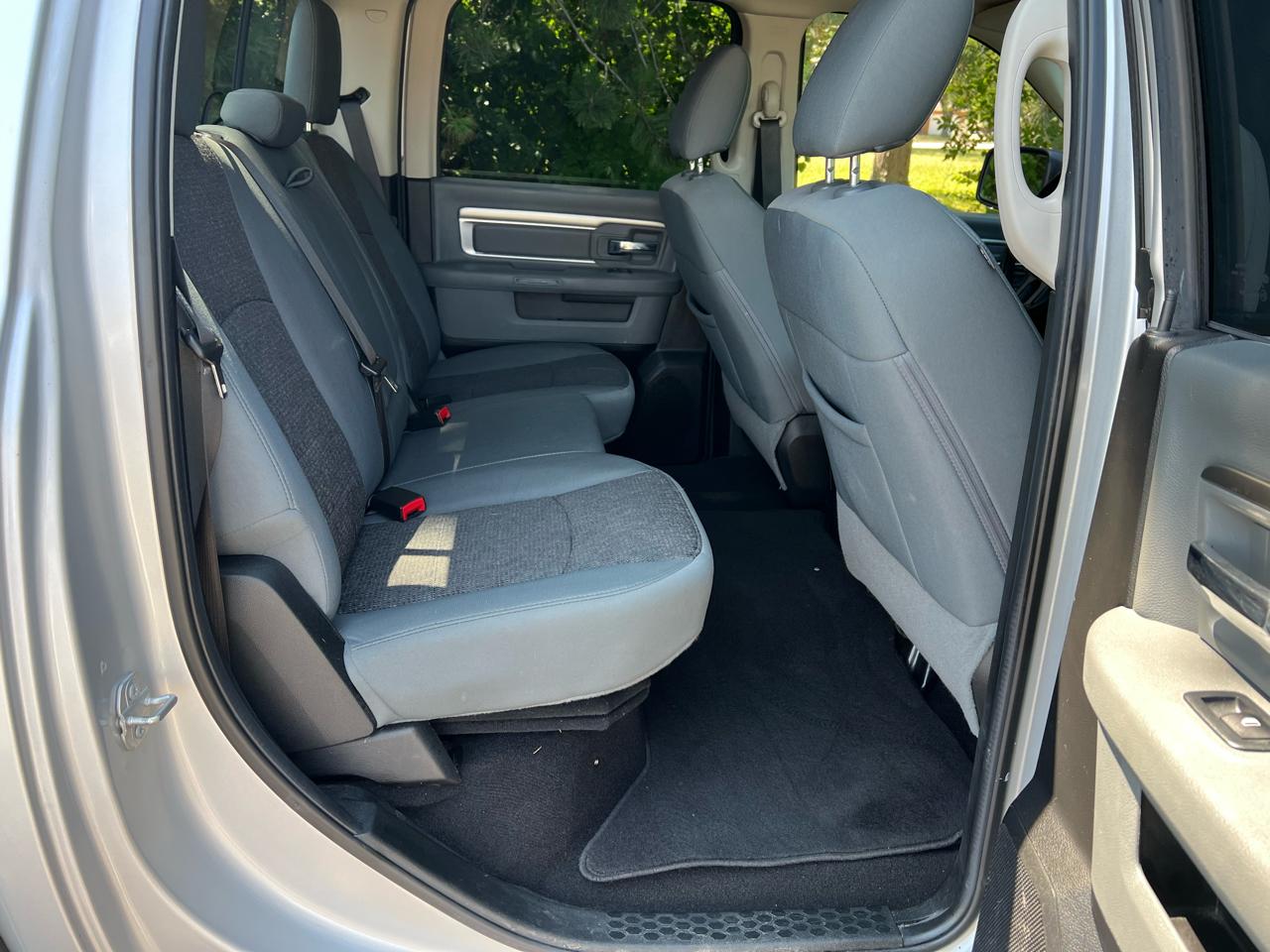 RAM 1500 Big Horn 4x4 Crew Cab 5'7" Box 2018