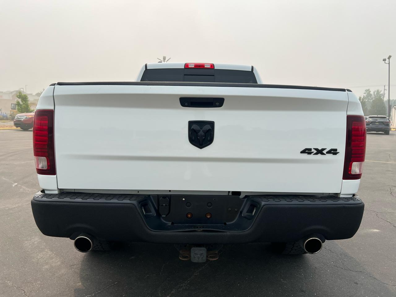 RAM 1500 4WD Crew Cab 149" Sport 2017