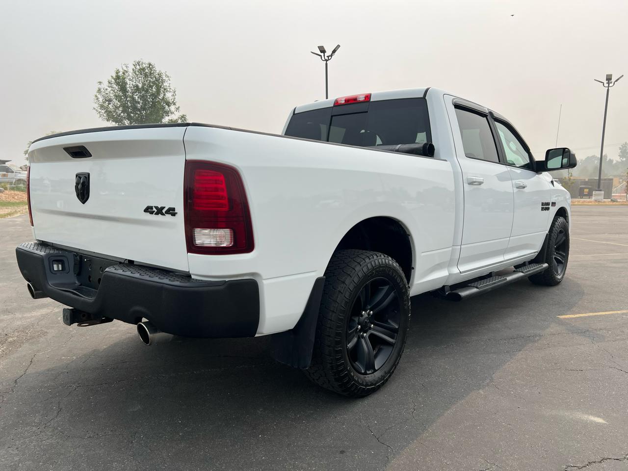 RAM 1500 4WD Crew Cab 149" Sport 2017