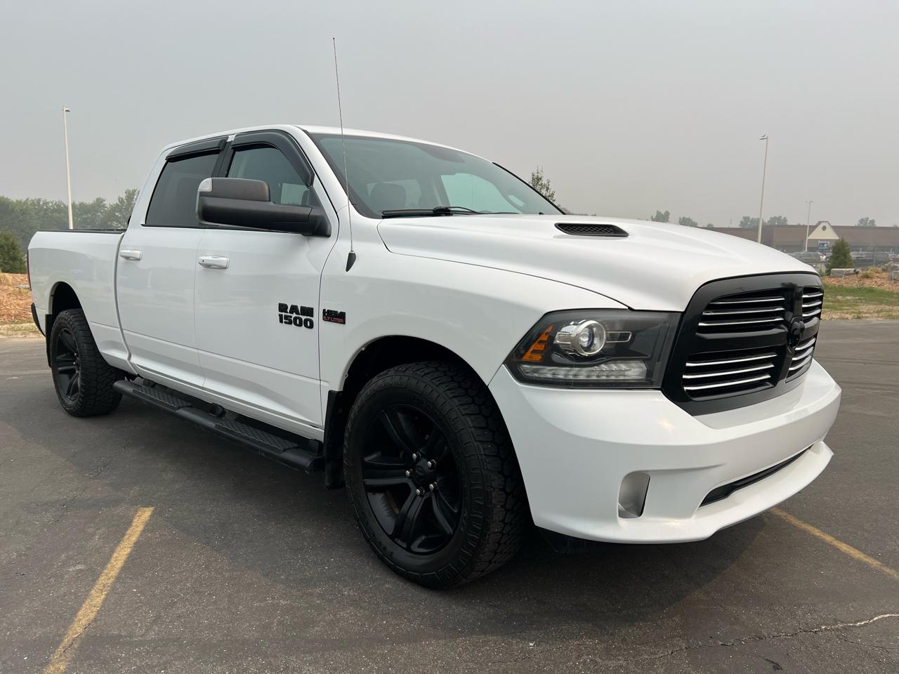 RAM 1500 4WD Crew Cab 149" Sport 2017