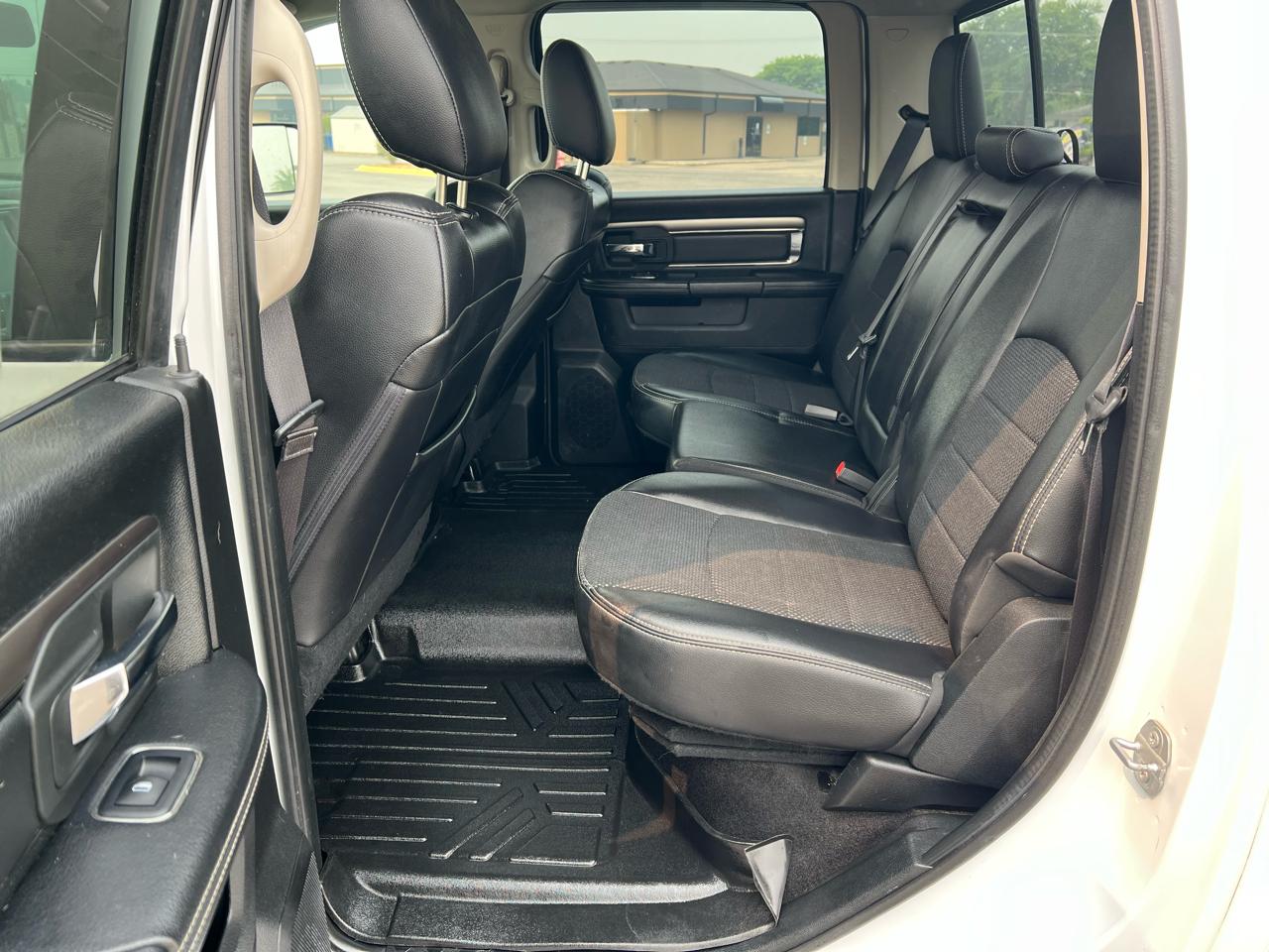 RAM 1500 4WD Crew Cab 149" Sport 2017