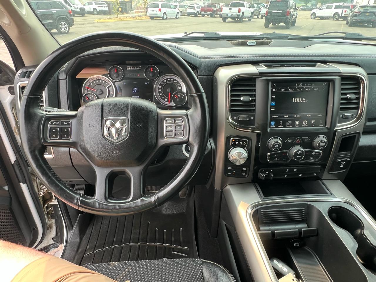 RAM 1500 4WD Crew Cab 149" Sport 2017