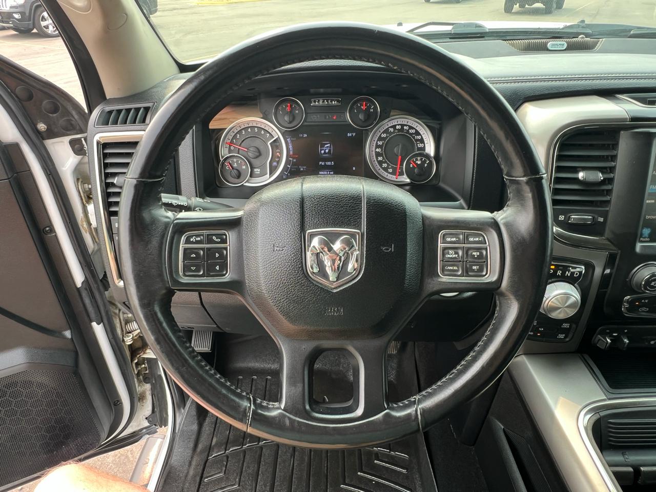 RAM 1500 4WD Crew Cab 149" Sport 2017