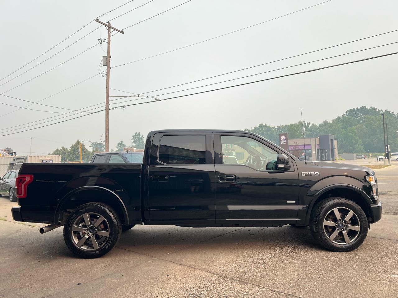 Ford F-150 4WD SuperCrew 145" Lariat 2016