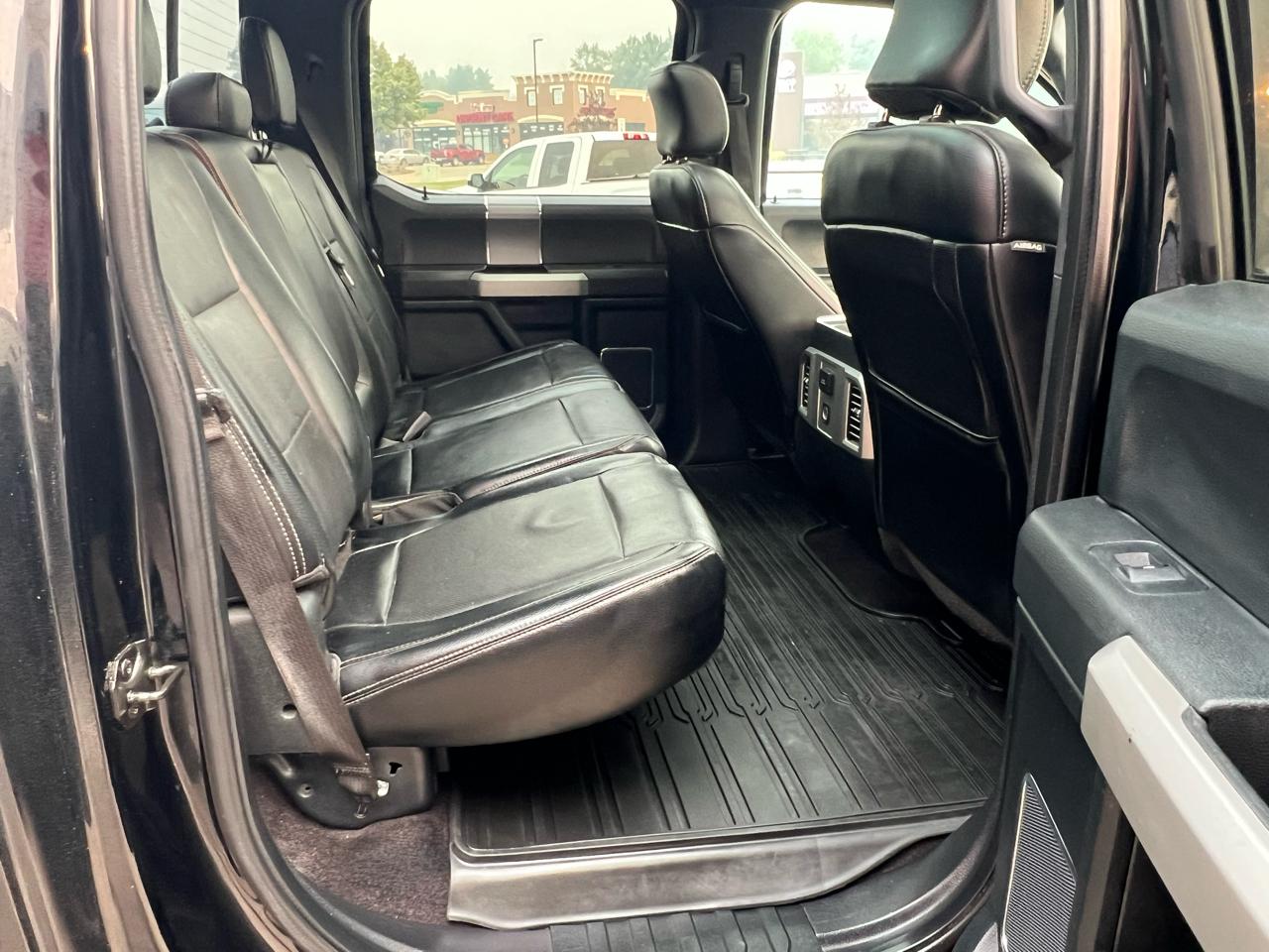 Ford F-150 4WD SuperCrew 145" Lariat 2016