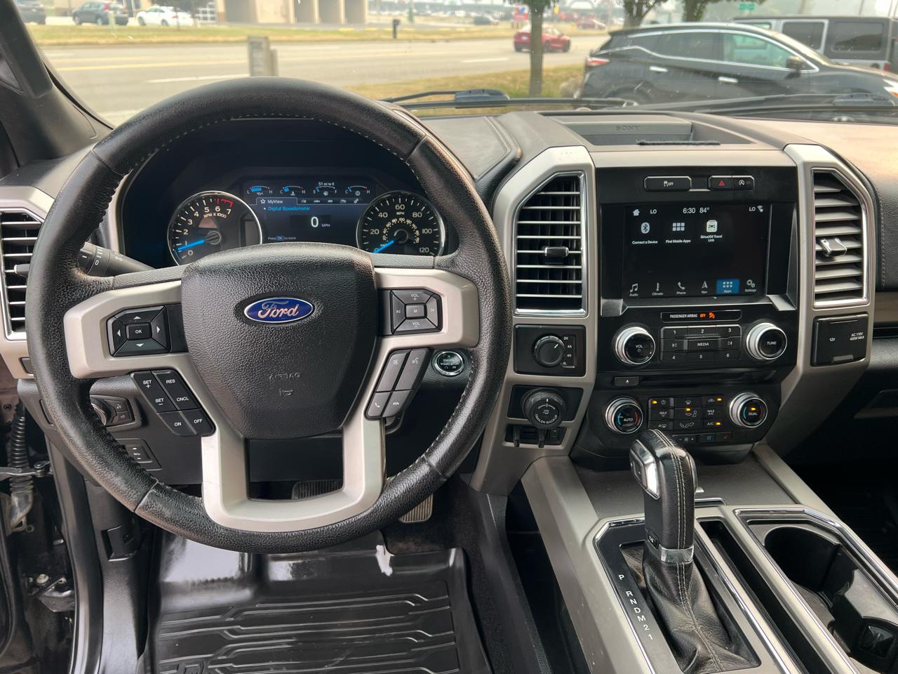 Ford F-150 4WD SuperCrew 145" Lariat 2016