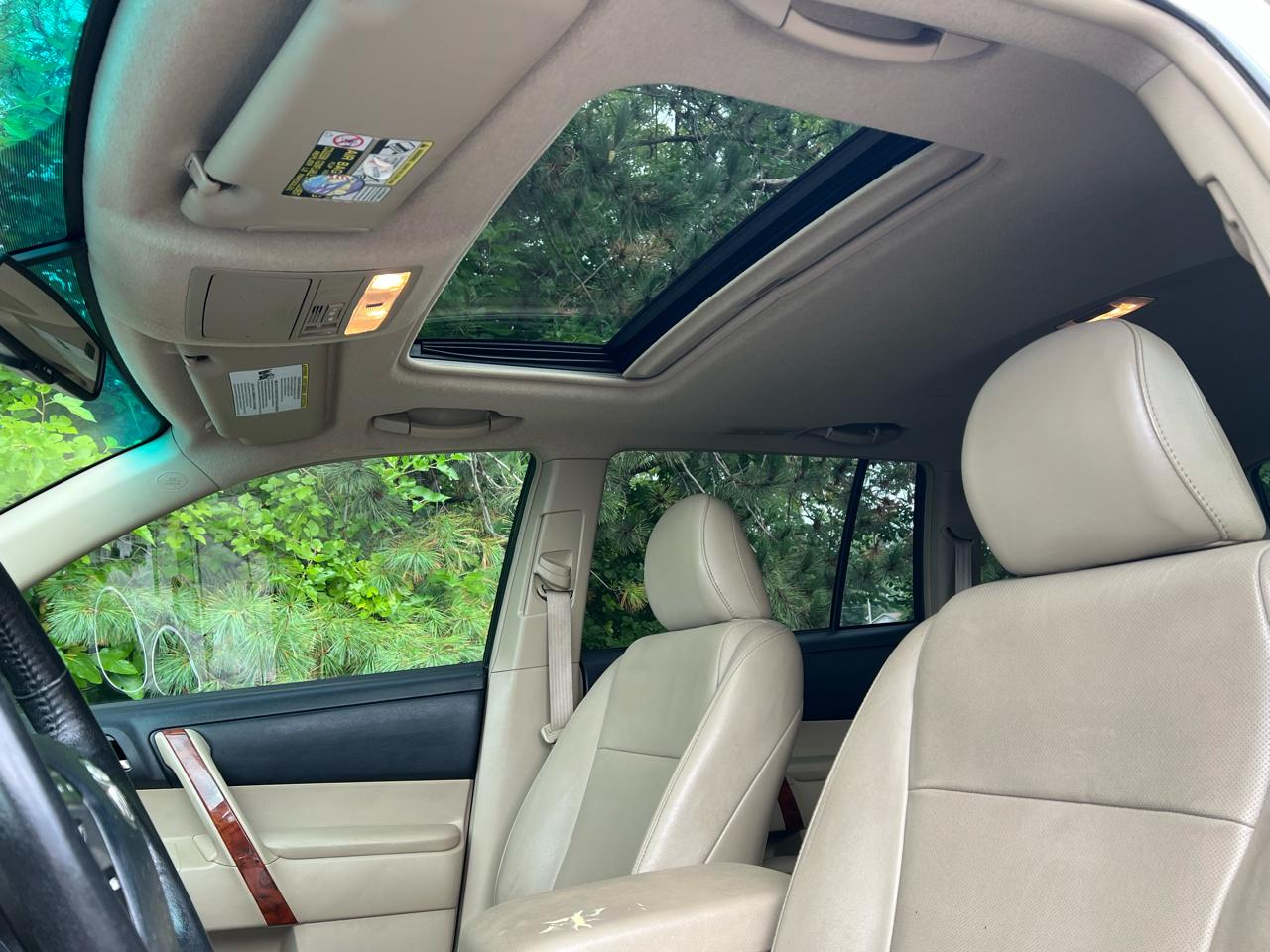Toyota Highlander FWD 4dr V6 Limited (Natl) 2012