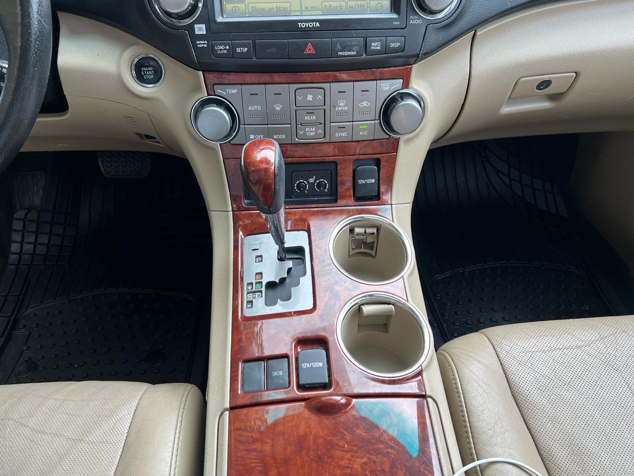 Toyota Highlander FWD 4dr V6 Limited (Natl) 2012