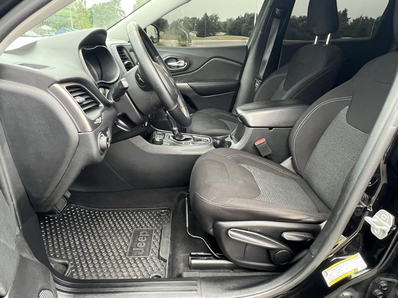 Jeep Cherokee Latitude 4x4 2019