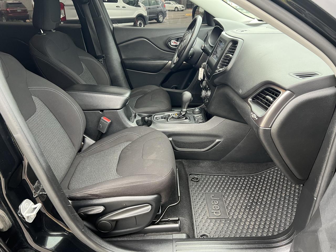 Jeep Cherokee Latitude 4x4 2019
