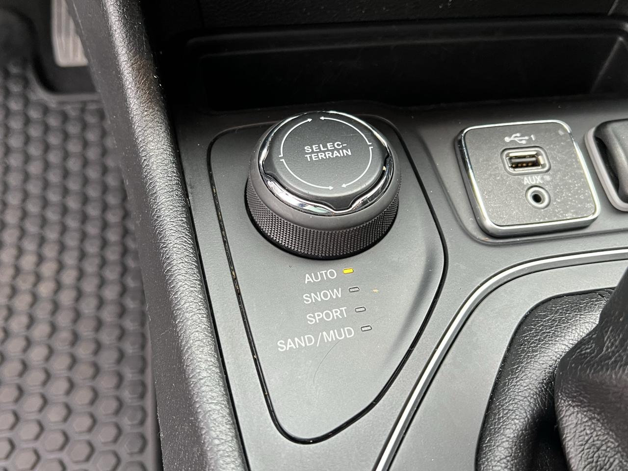 Jeep Cherokee Latitude 4x4 2019