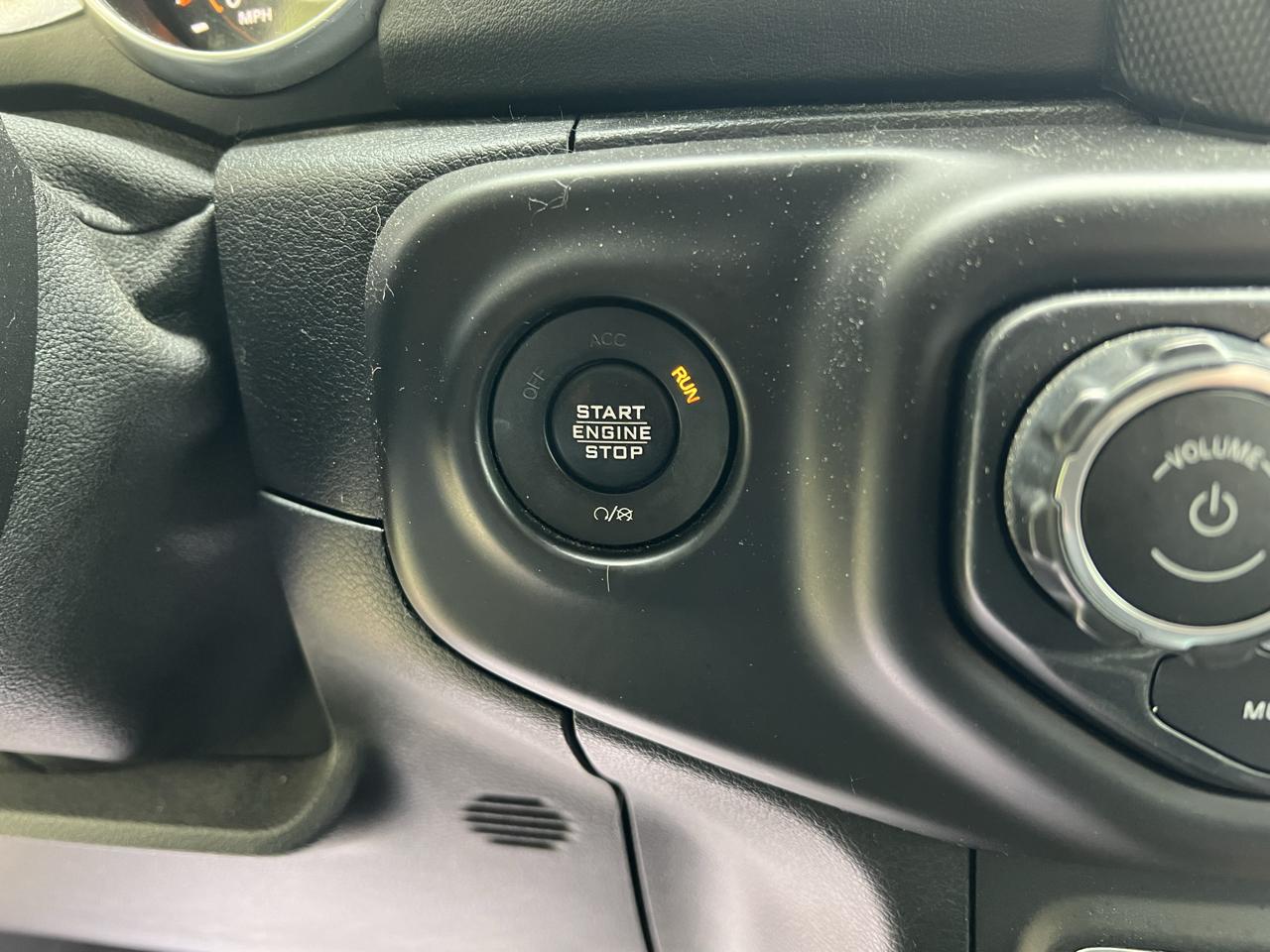 Jeep Wrangler Unlimited 4WD 4dr Willys Wheeler 2018