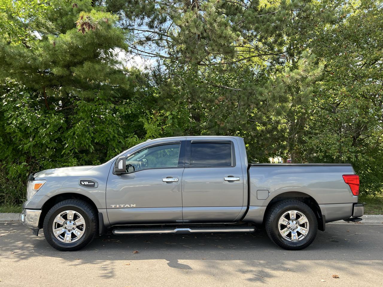 Nissan Titan SV Crew Cab 4WD 2017
