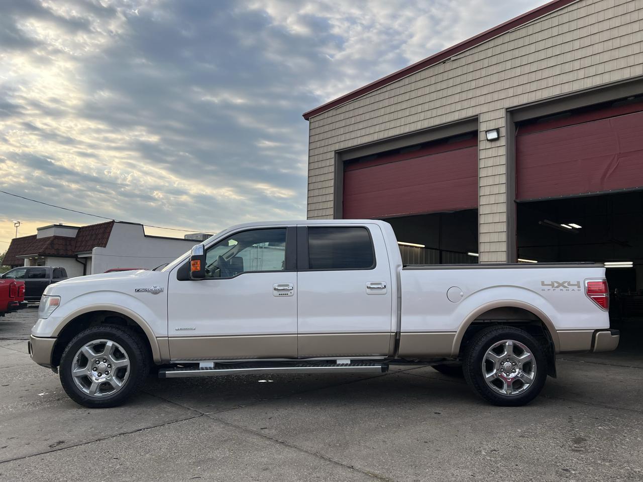 Ford F-150 4WD SuperCrew 145" King Ranch 2014