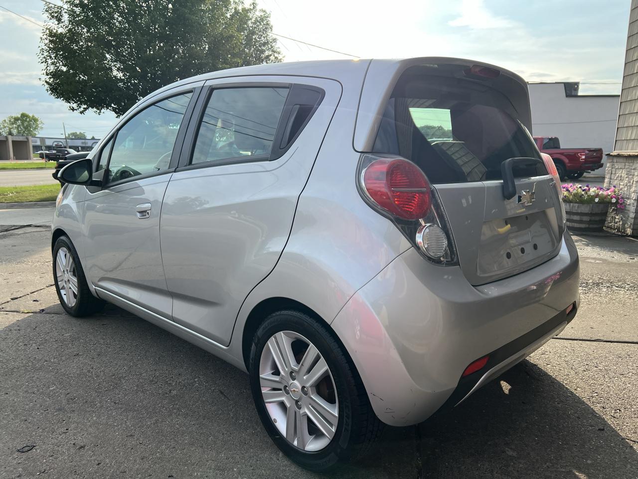Chevrolet Spark 5dr HB Man LS 2015