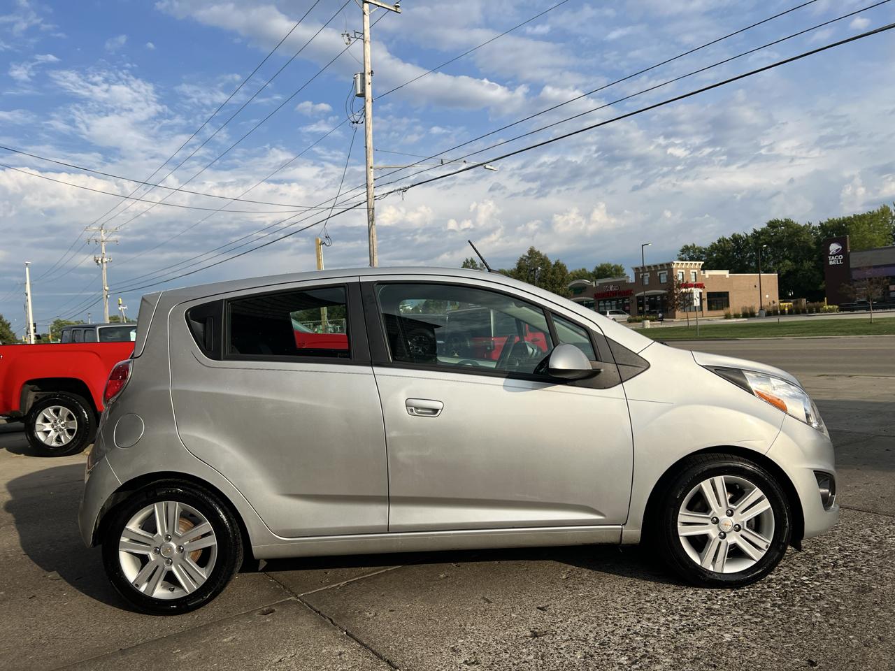 Chevrolet Spark 5dr HB Man LS 2015