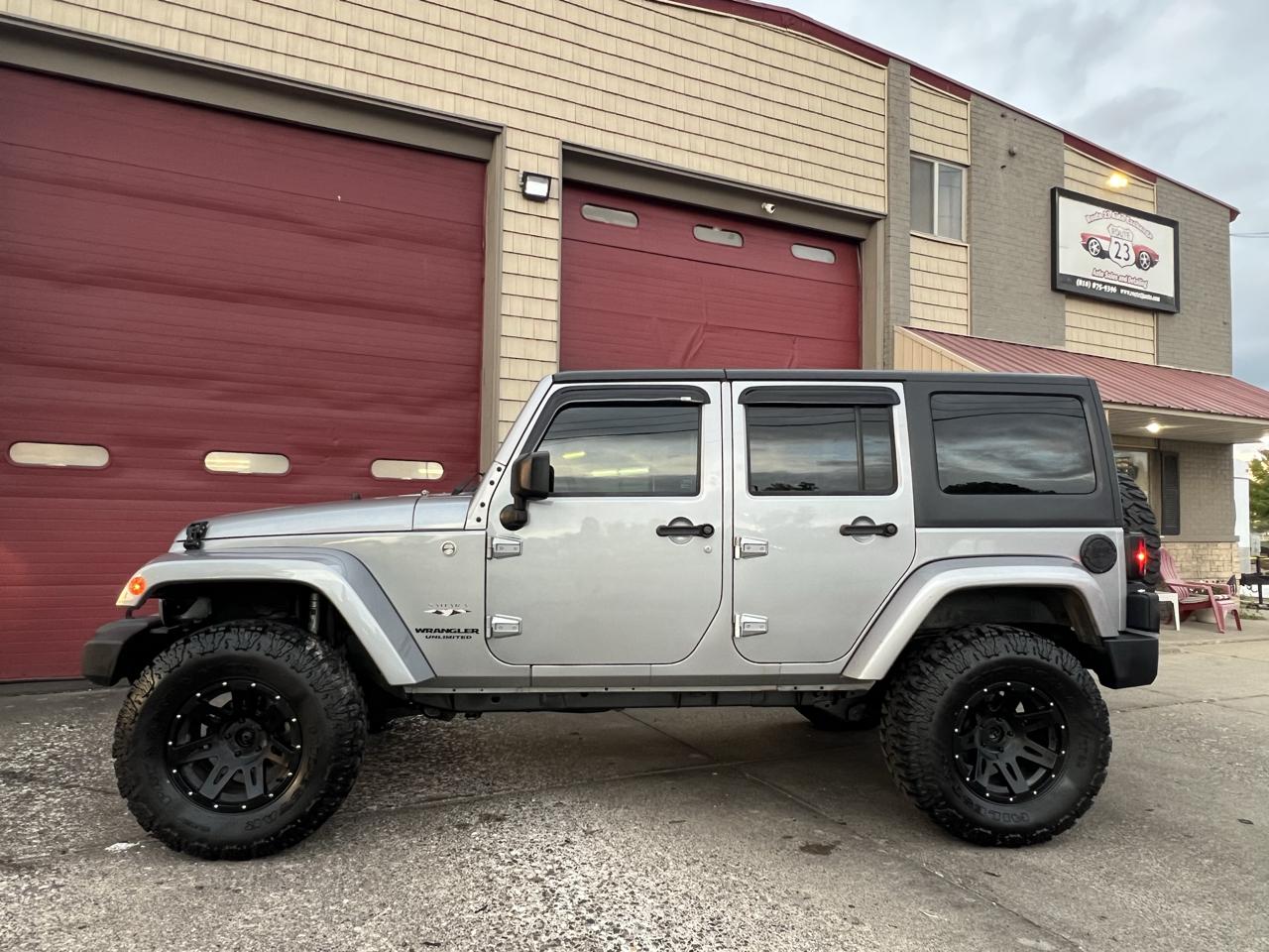 Jeep Wrangler Unlimited 4WD 4dr Sahara 2016