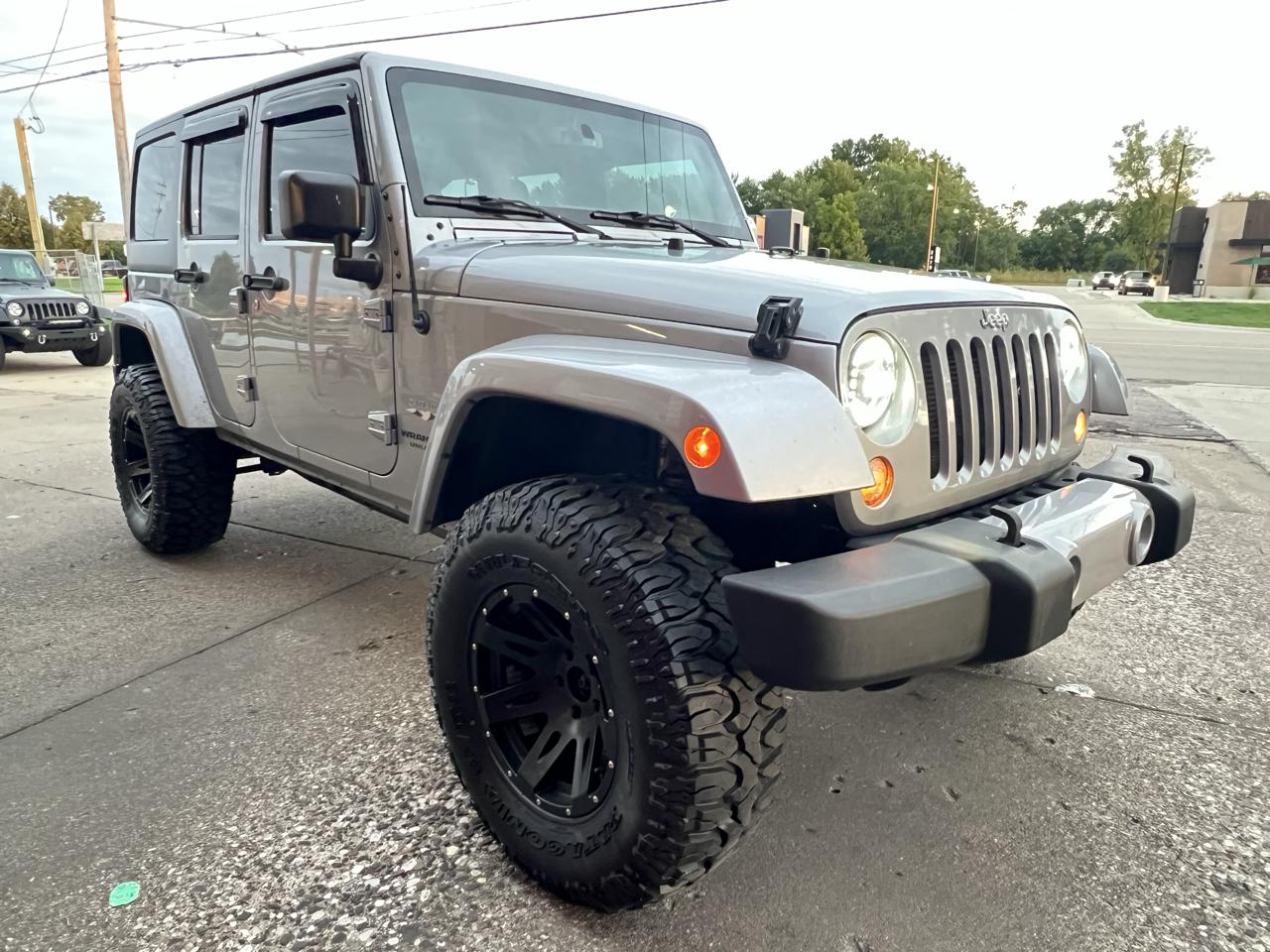 Jeep Wrangler Unlimited 4WD 4dr Sahara 2016
