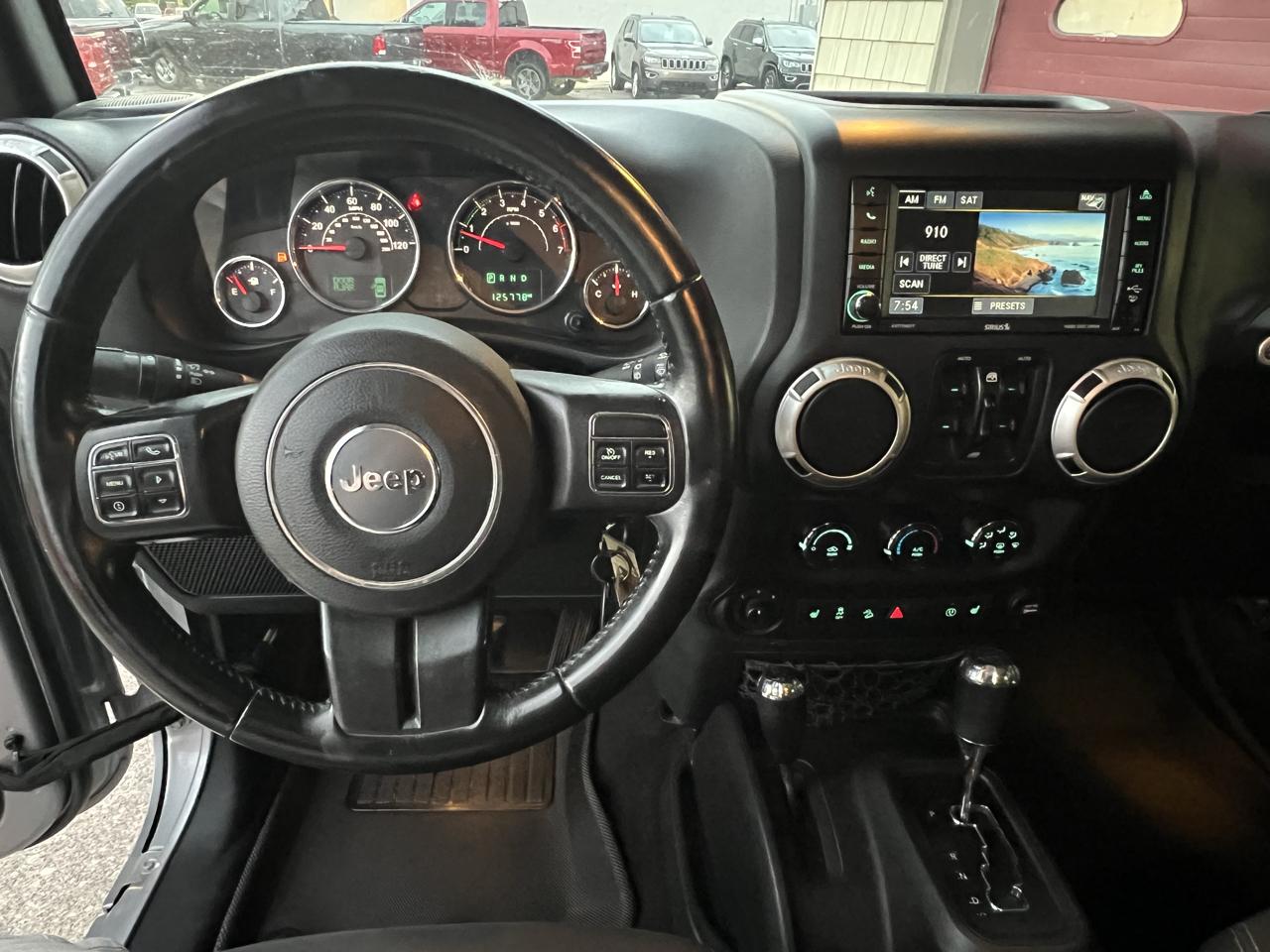 Jeep Wrangler Unlimited 4WD 4dr Sahara 2016