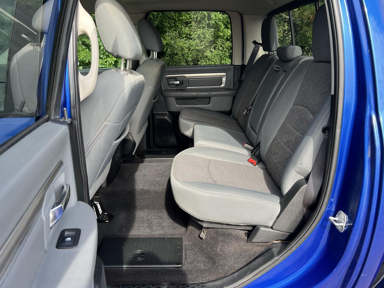 RAM 1500 Big Horn 4x4 Crew Cab 6'4" Box 2018