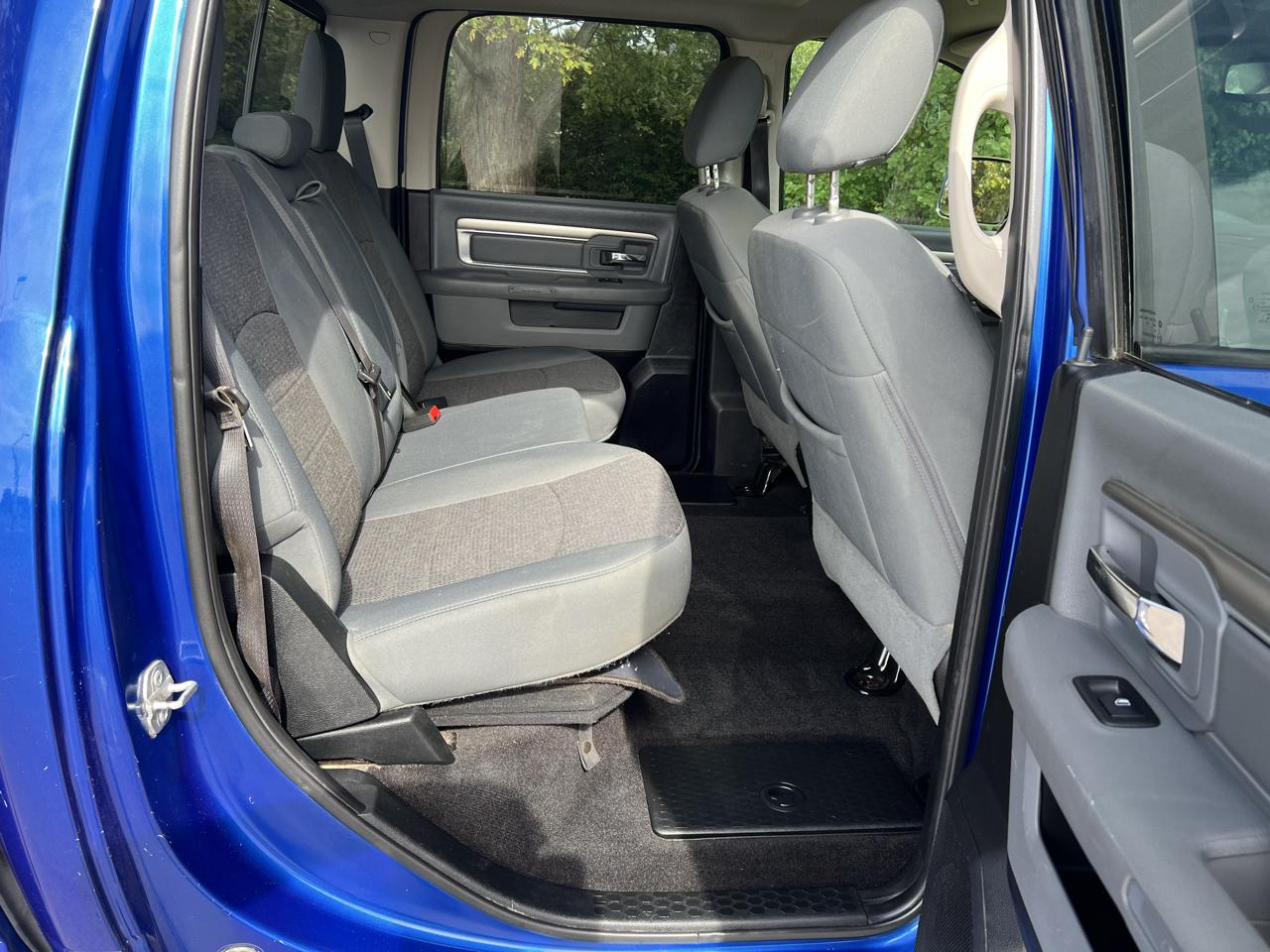 RAM 1500 Big Horn 4x4 Crew Cab 6'4" Box 2018