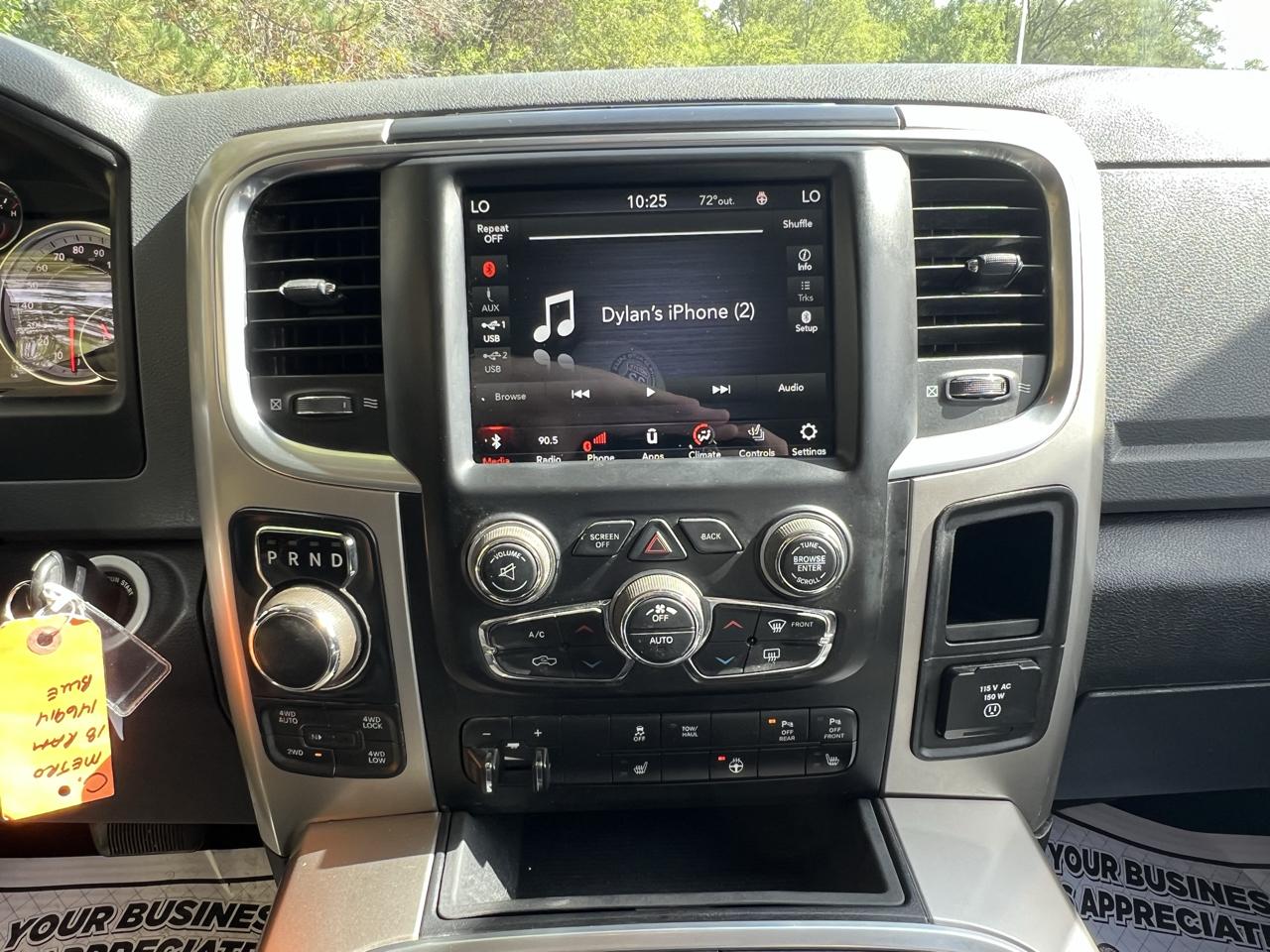 RAM 1500 Big Horn 4x4 Crew Cab 6'4" Box 2018