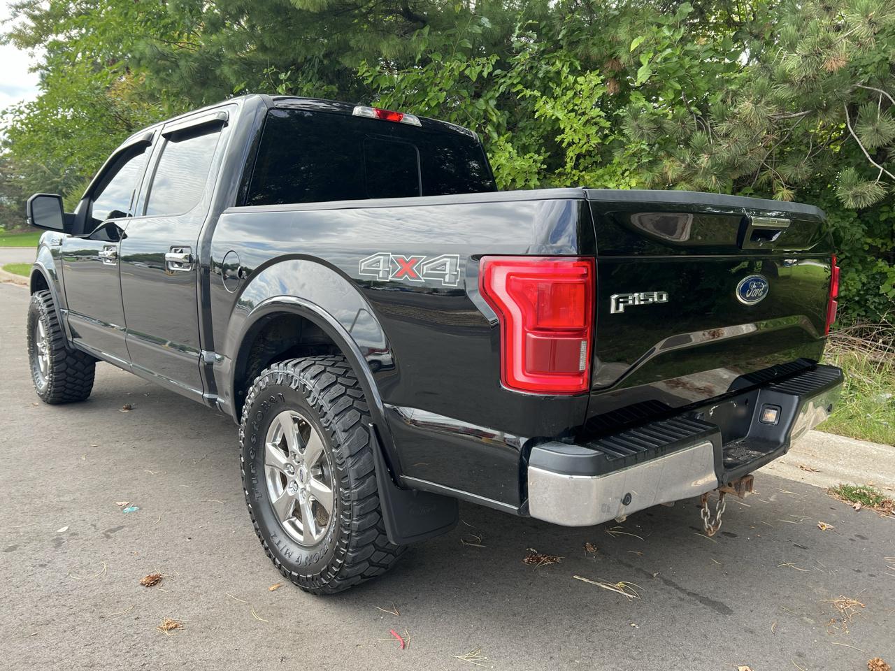 Ford F-150 4WD SuperCrew 145" Lariat 2017