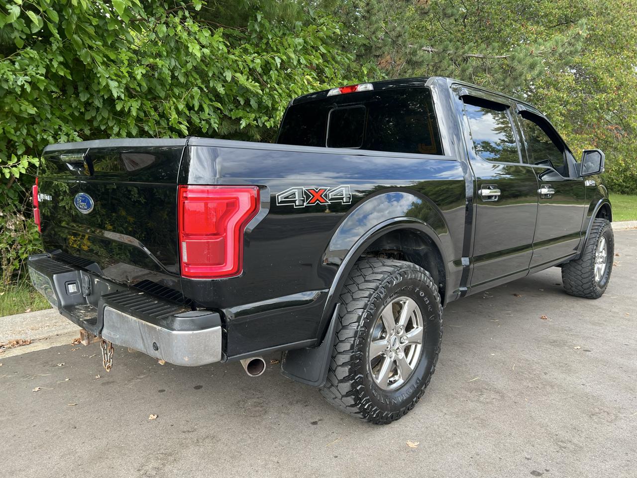Ford F-150 4WD SuperCrew 145" Lariat 2017