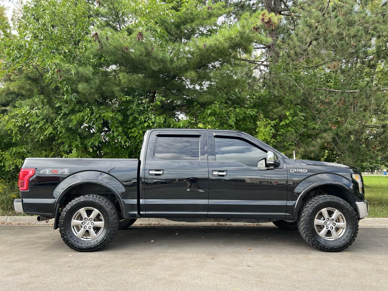 Ford F-150 4WD SuperCrew 145" Lariat 2017