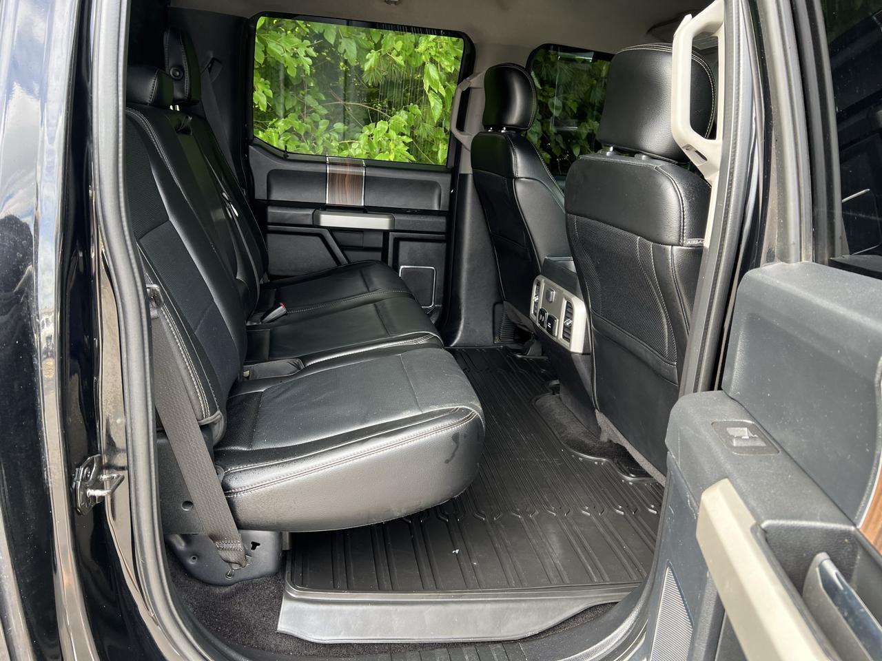 Ford F-150 4WD SuperCrew 145" Lariat 2017