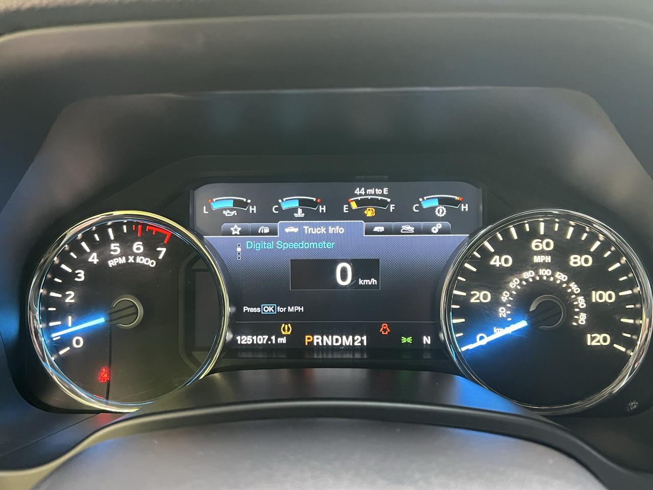 Ford F-150 4WD SuperCrew 145" Lariat 2017