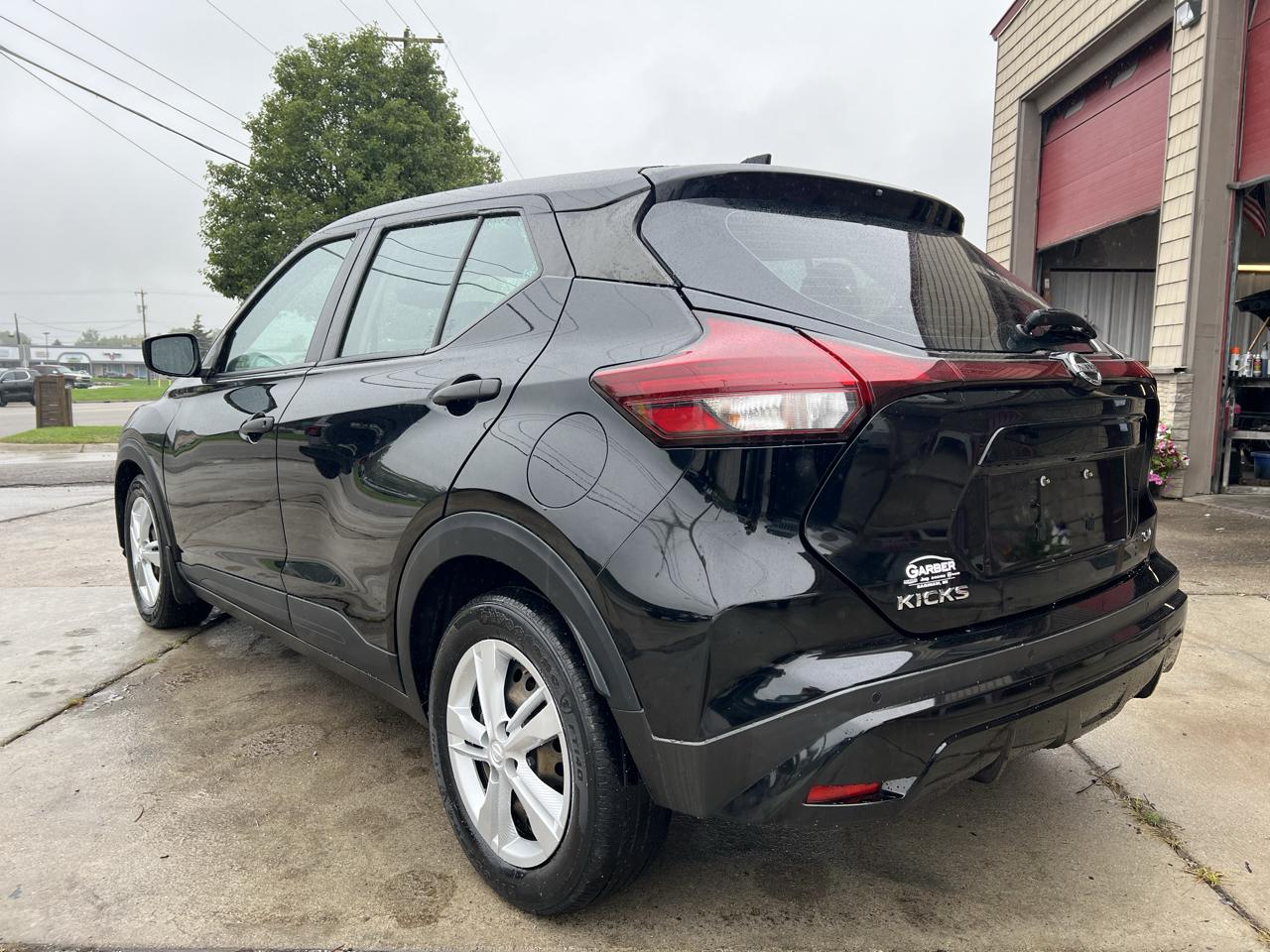 Nissan Kicks S FWD 2023