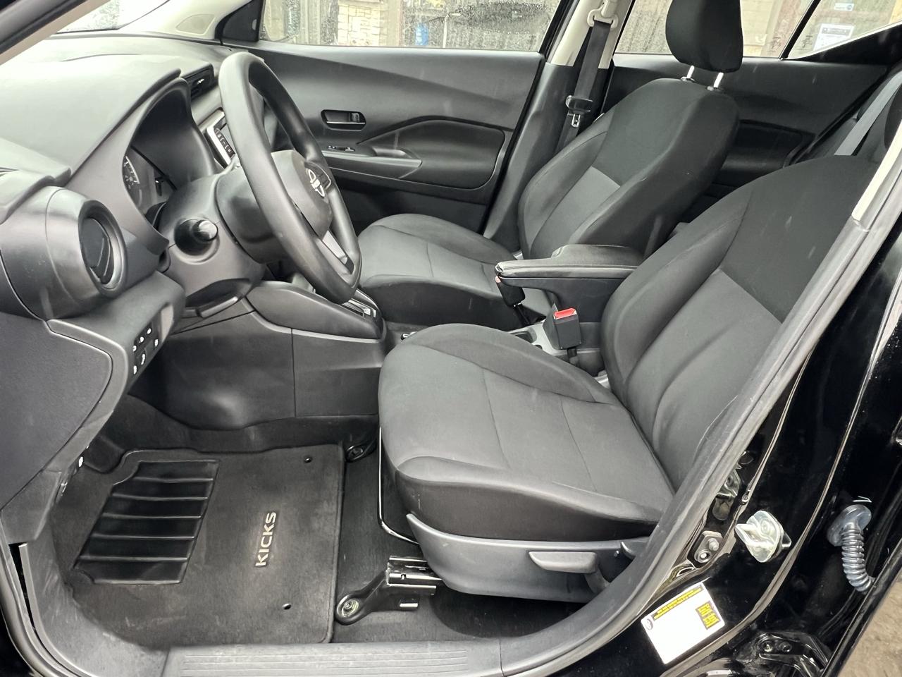 Nissan Kicks S FWD 2023