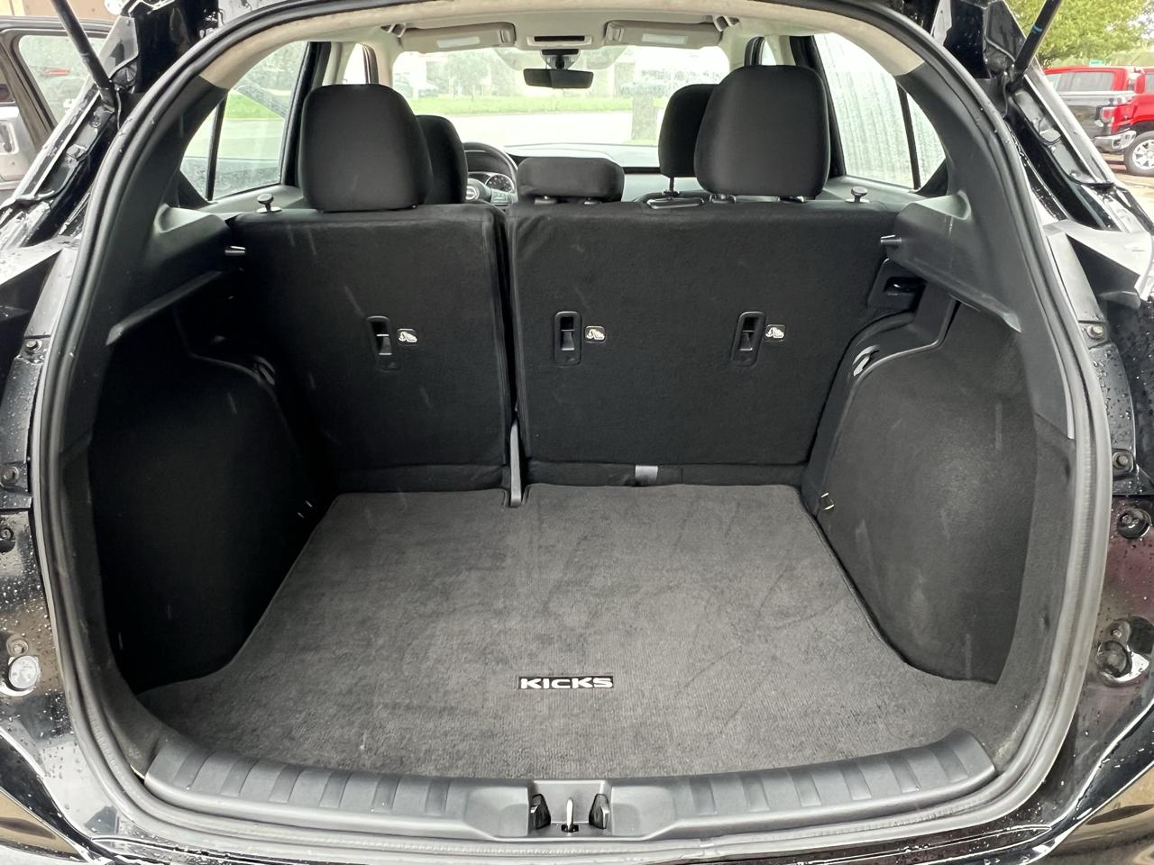 Nissan Kicks S FWD 2023