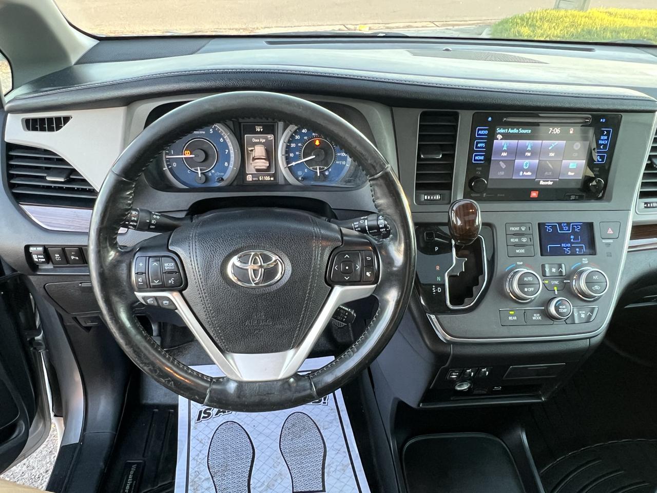 Toyota Sienna 5dr 7-Pass Van Ltd Premium FWD (Natl) 2017