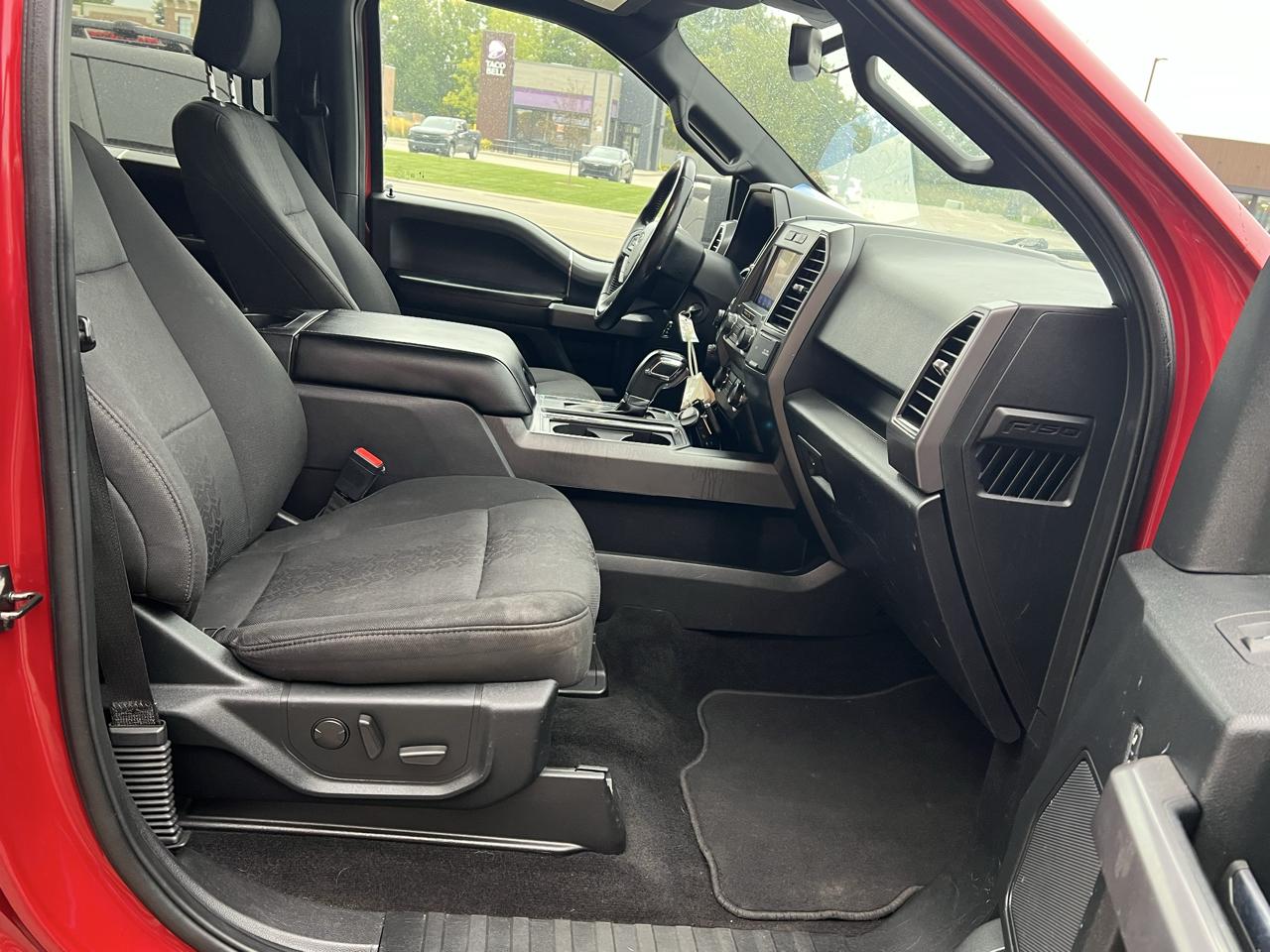 Ford F-150 XLT SuperCrew Short Bed 4WD 2020
