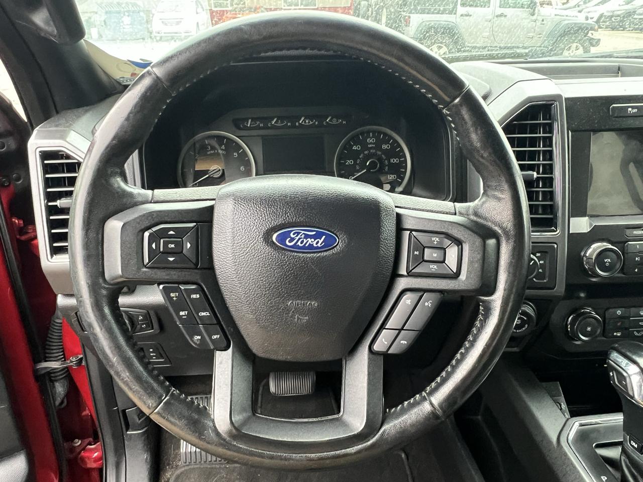 Ford F-150 XLT SuperCrew Short Bed 4WD 2020